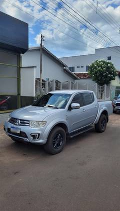 MITSUBISHI L200 TRITON 3.2 HPE 4X4 CD 16V TURBO INTERCOOLER DIESEL 4P AUTOMÁTICO